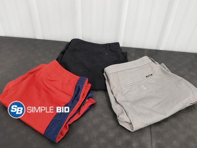 Lot 58-77571 - Lot of (3) Pairs of Men's Shorts - Size 40