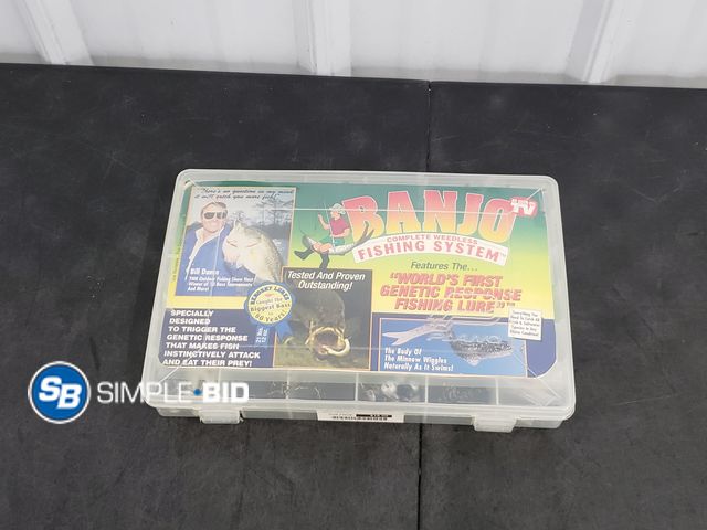 Lot 58-83100 - BANJO! Complete Weedless Fishing System with Banjo Frogs, minnows, Rings and more - light use - in g...