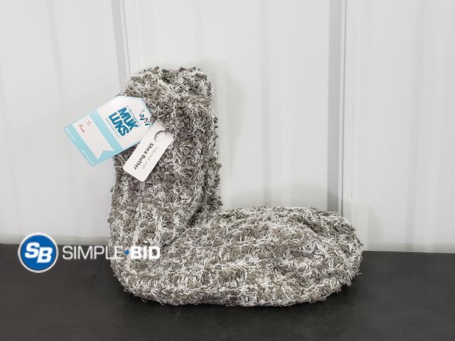 Lot 58-77398 - New Muk Luks Fuzzy Socks - OSFM