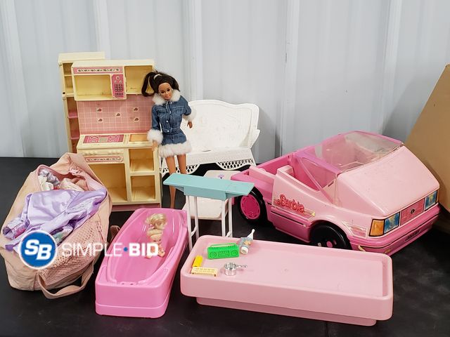 Lot 58-39878 - Lot of vintage BARBIE Furniture and accessories - used but in good condition