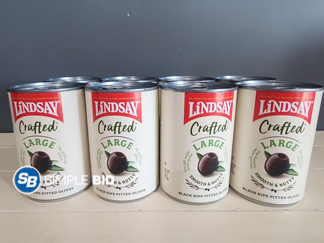 Lot 58-17332 - Lindsay crafted Large black ripe pitted olives - 8 pack - unopened