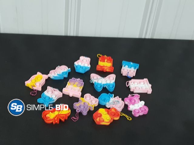 Lot 58-26784 - Lot of (14) Keychain Pop-It Fidget Toys