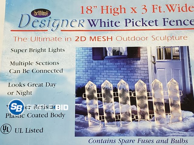 Lot 58-71296 - Designer White Picket Fence 18" x 3ft  - Lights up