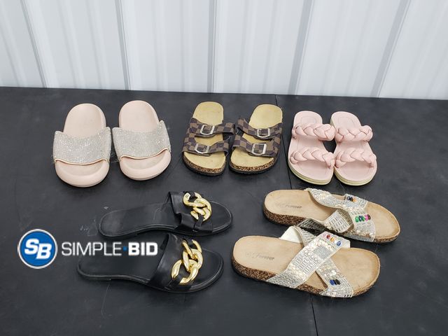 Lot 58-56272 - Lot of 5 Various Sets of Shoes - Size 8 - Used