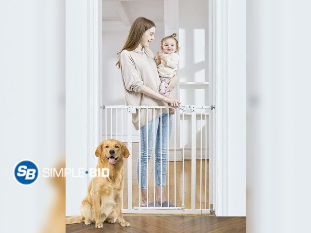 Lot 58-56211 - InnoTruth Safety Gate White 29-39.6”