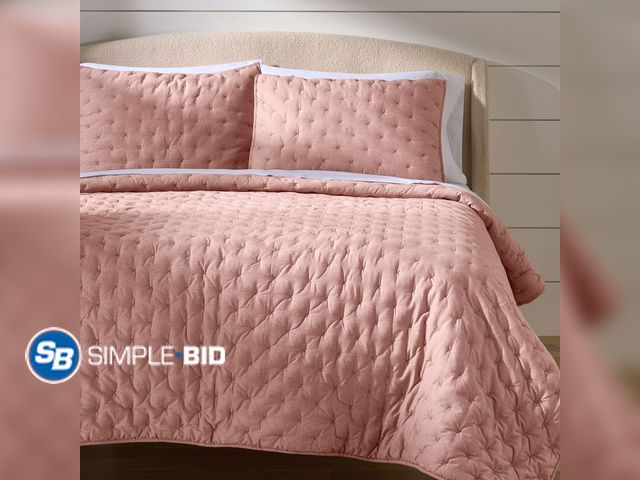 Lot 58-38968 - Better Homes &amp; Gardens Rose Chambray Quilt, Full/Queen - appears unused - out of package