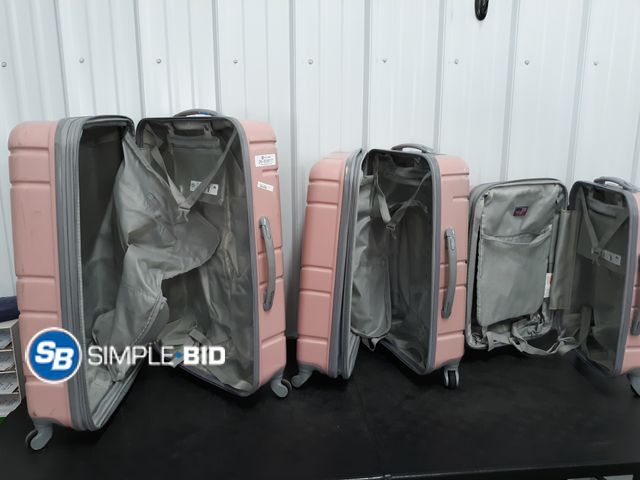 Lot 58-83517 - Luggage Set - Used - Big one needs Zipper Work