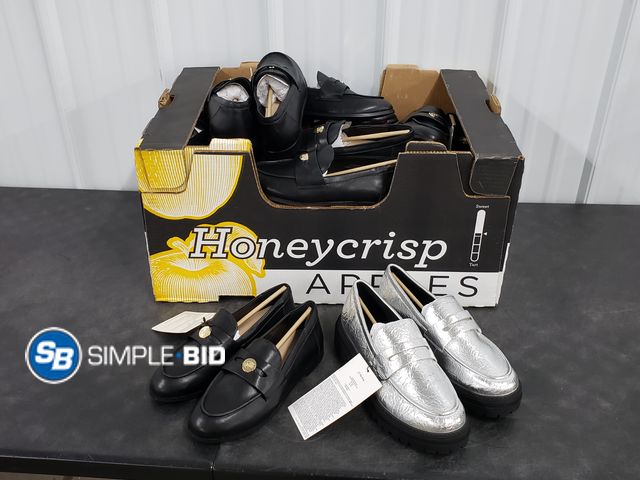 Lot 58-59770 - SHOESS! Lot of (15) New Women's Drop Laya Loafers - variety of sizes and colors