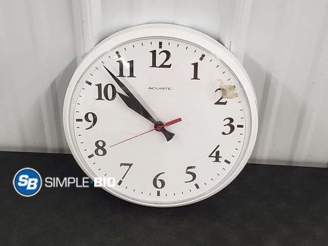 Lot 58-74580 - Acurite Wall Clock - Works