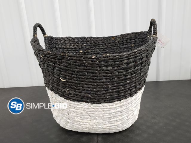 Lot 58-54837 - New Large Wicker Basket