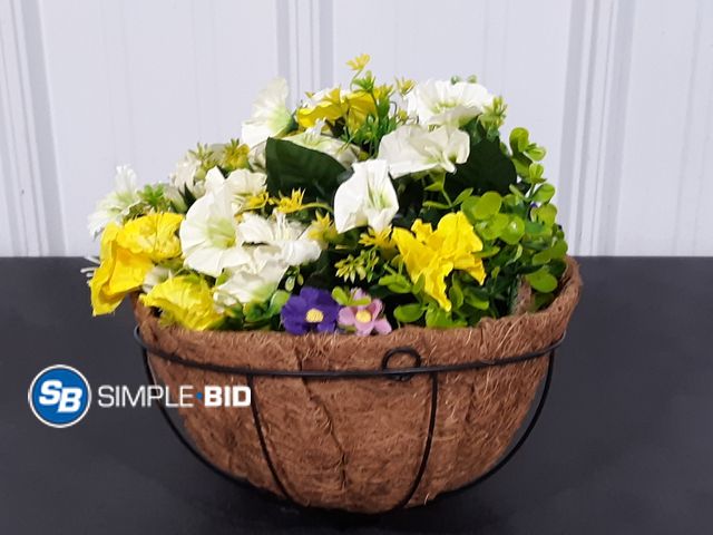 Lot 58-26895 - New Artificial Hanging Flower Basket