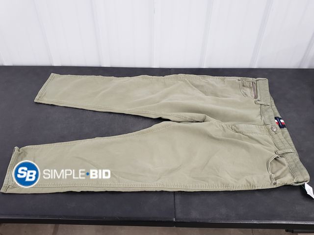 Lot 58-39699 - Tommy Hilfiger Pants - Size 40/30