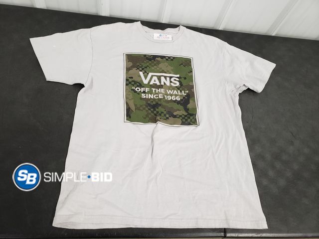 Lot 58-71259 - Vans T Shirt - Size L - Light Use