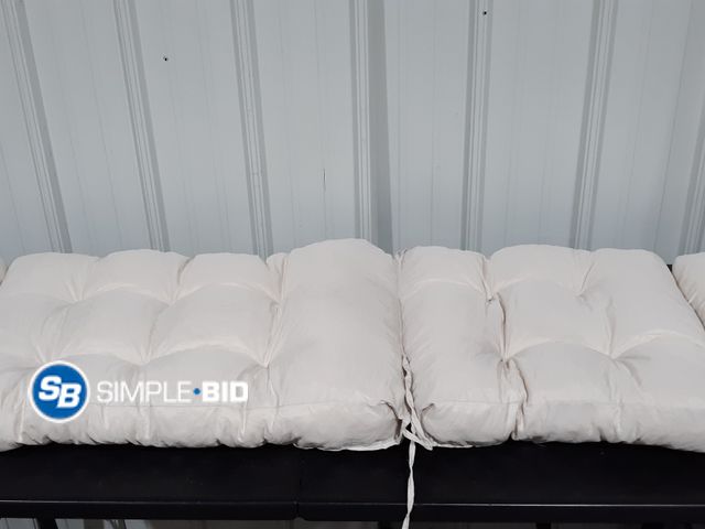 Lot 58-28637 - New Outdoor Bench cushion - approx. 6ft x 22"