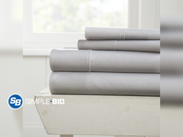 Lot 58-54823 - New 4 Piece Premium Ultra Soft Printed Bed Sheet Set - CAL KING