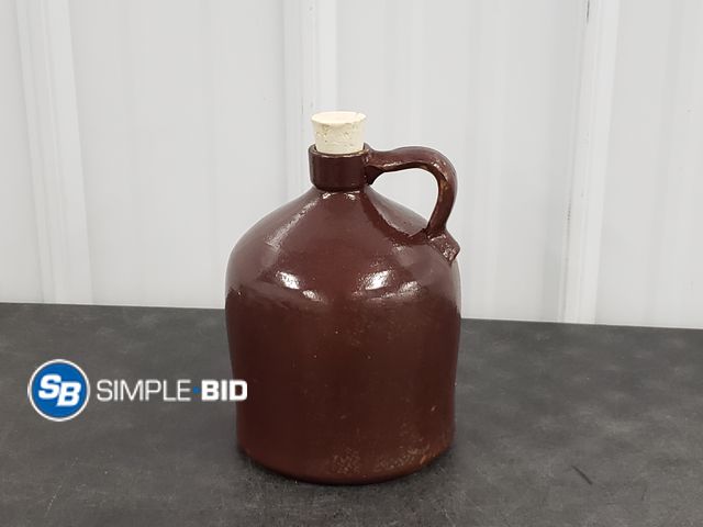 Lot 58-59384 - Brown 1/2 Gallon Clay Jug - Decor Only - Does Have a Crack - Used