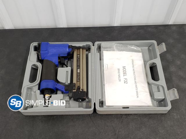 Lot 58-80483 - Brad Nailer with Case - Doesn't Shut