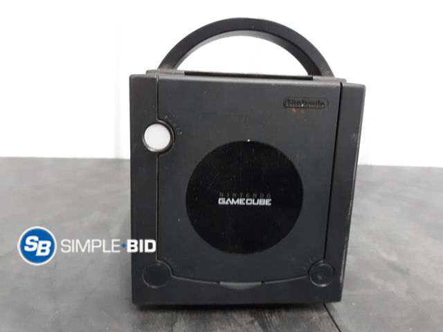 Lot 58-38586 - Nintendo Gamecube - No Cables