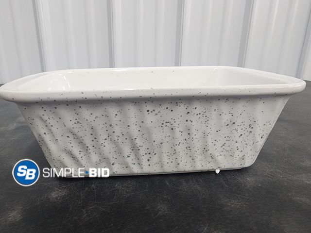 Lot 58-39626 - KOOV Ceramic Loaf Pan - Serve with Style and Impress your Guest