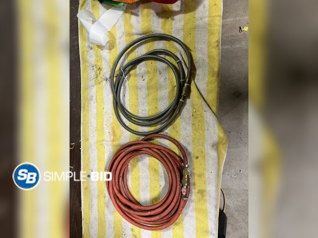 Lot 58-33922 - Lot of (2) Air Lines