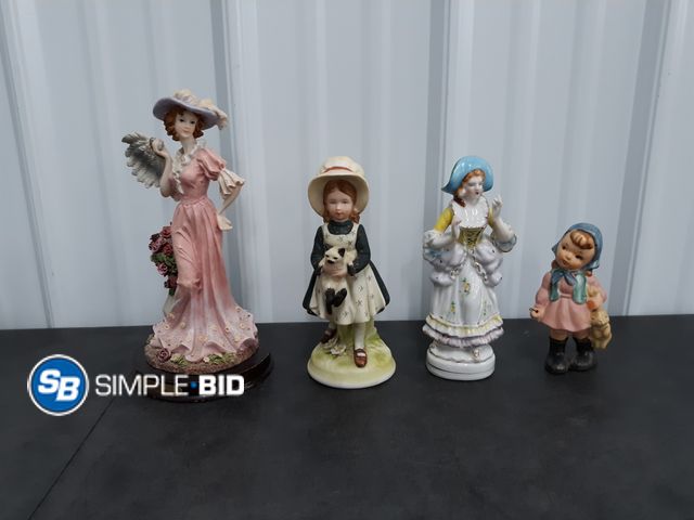 Lot 58-80157 - Lot of Holly Hobbie Figurines and Adeline Collection and more