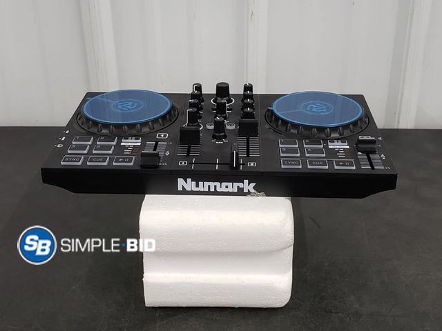 Lot 58-74058 - Numark Party Mix Mixer - Box is NOT what the item is.
