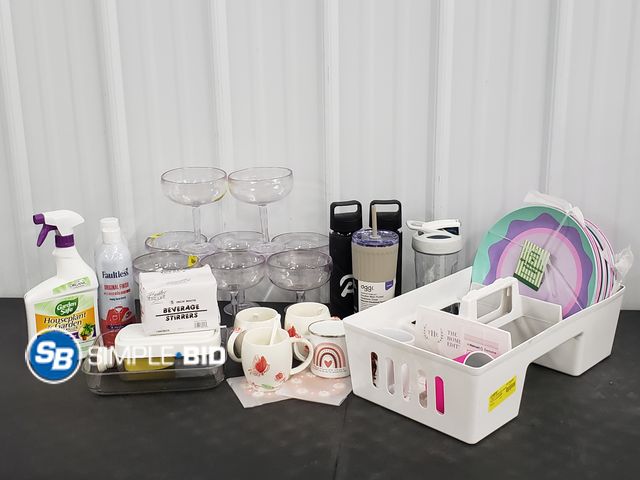 Lot 58-72877 - Lot of KITCHEN and Household accessories including Glasses, Tumblers, Margarita Glasses, Household c...