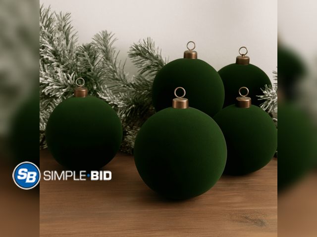 Lot 58-52855 - CHRISTMAS IN JULY! New My Texas House 10 Count Green Flocked Ornaments, 4.3. in