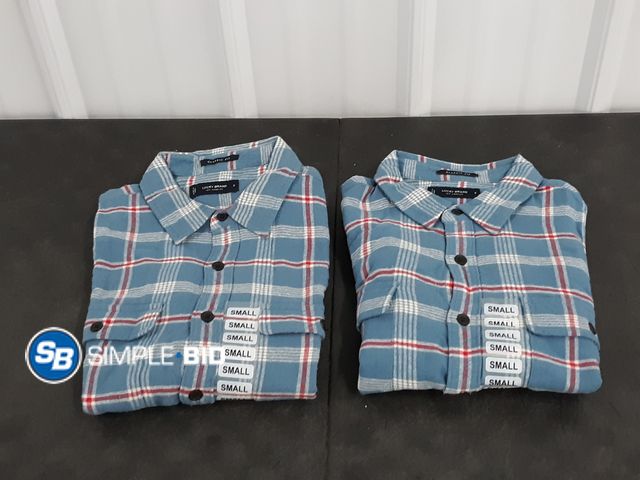Lot 58-30042 - Lot of (2) New MEN'S Lucky Brand Flannels - SIZE S - classic fit