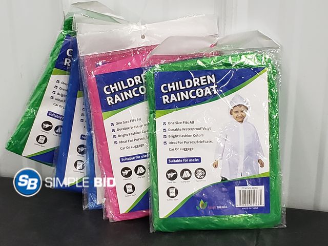 Lot 58-72111 - Lot of (6) New Children's Raincoats -- OSFM (2) Pink (2) Blue (2) Green