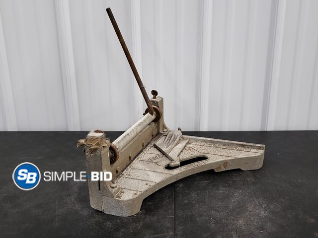 Lot 58-36031 - Tile Cutter