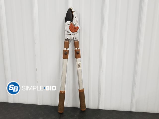 Lot 58-77150 - Garden Pruner - used but in good condiiton