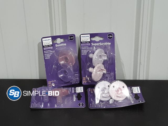 Lot 58-33036 - Lot of (4) Packages of Philips Avent Pacifiers -- 0-3 / 3-18 months -- 2 in each package - unused