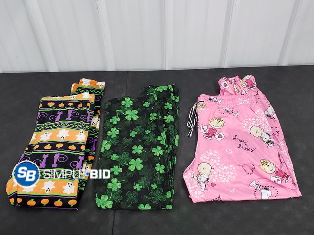 Lot 58-40189 - Lot of (3) Women's PJ Bottoms - - snoopy - st. patrick's day - Halloween styles - SIZE L - used but ...