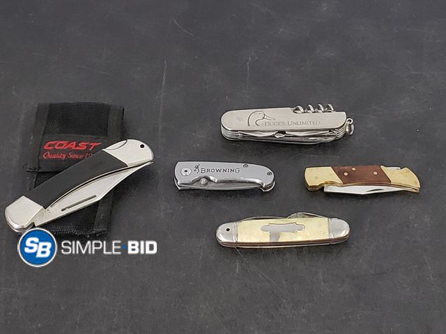 Lot 58-83460 - Lot of (5) Various Pocket Knives