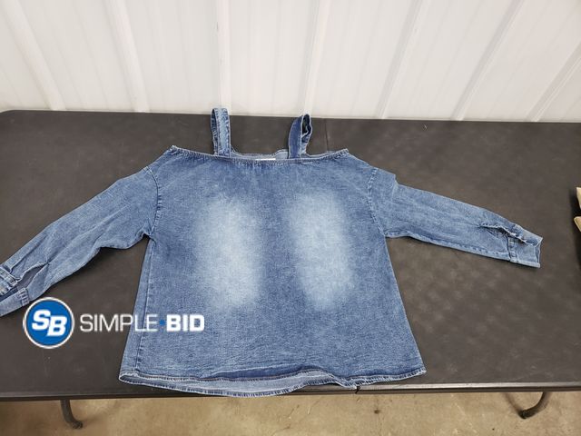 Lot 58-72263 - Women's Denim Long Sleeve Shirt - Size 2XL - Used but in Great Condition