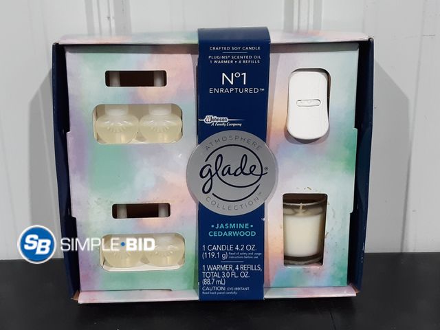Lot 58-34620 - Glade Atmosphere Collection - Jasmine Cedarwood - Candle, Warmer and 4 Refills