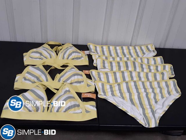 Lot 58-17866 - SWIMSUITS! Lot of Women SWIM tops and bottoms - SIZE 1X and 2X - NWT