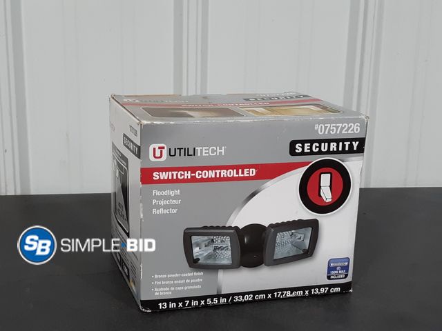 Lot 58-29256 - Utili Tech Switch-Controlled Floodlight - Appears Unused