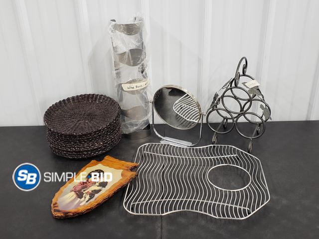 Lot 58-41289 - BOX Full of Household items including Wine Racks, Decor, and much more - light use