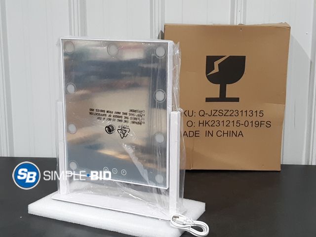 Lot 58-34506 - Vanity Mirror That Lights Up - Appears Unused