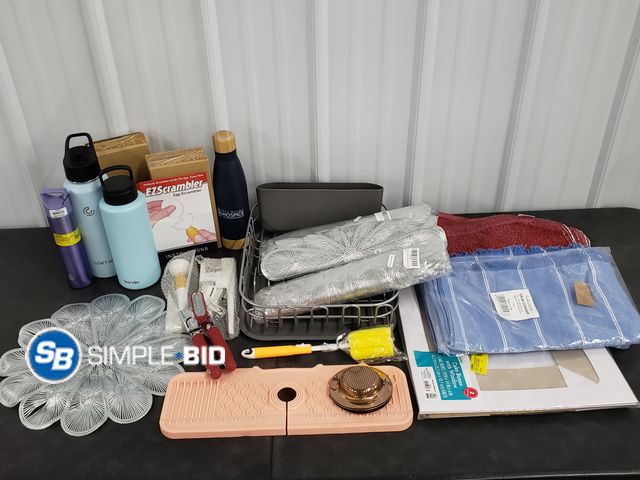 Lot 58-30047 - Lot of Houseware - Kitchen items - variety of items - including tumblers - table runners and more - ...