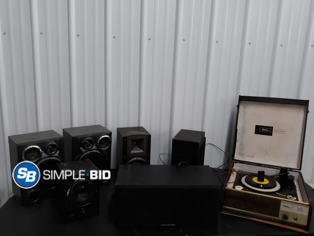 Lot 58-38601 - Lot of Various style Speakers - used but in good condition - untested