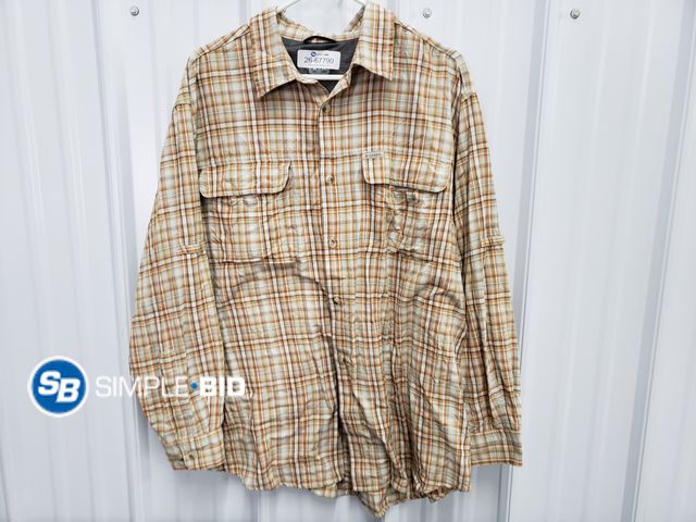 Lot 58-67790 - MEN'S Columbia button Down Shirt - SIZE XXL - used but in good condition