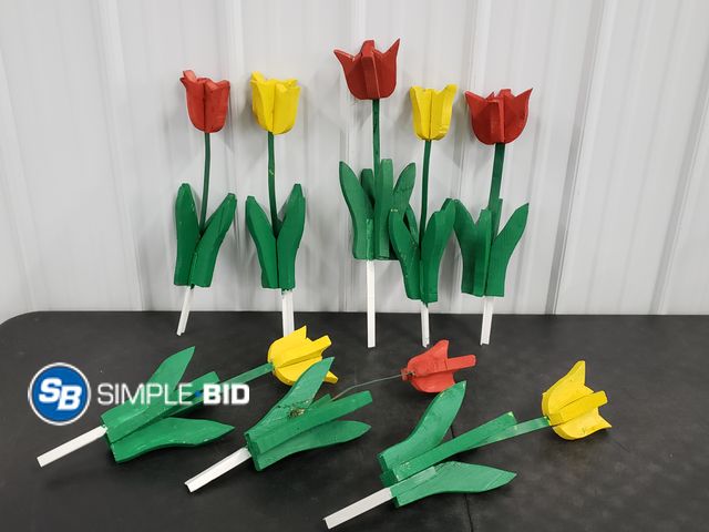 Lot 58-68524 - Lot of (8) Hand Made Wooden Tulips with Stakes for putting in ground for Garden Decor!!!
