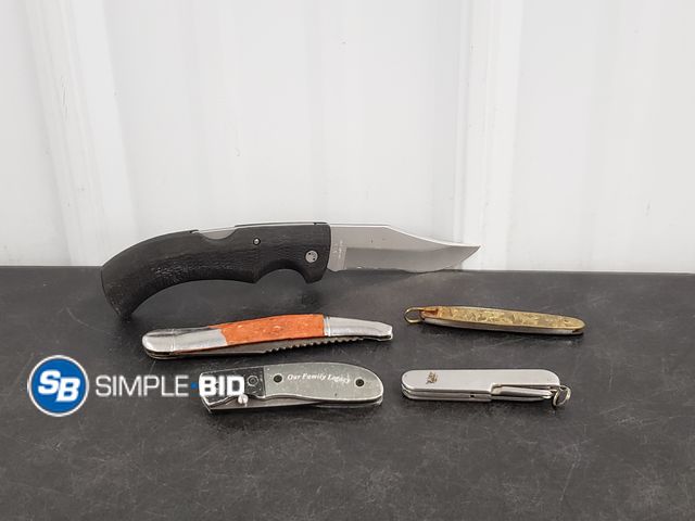 Lot 58-73547 - Lot of (5) Various Pocket Knives