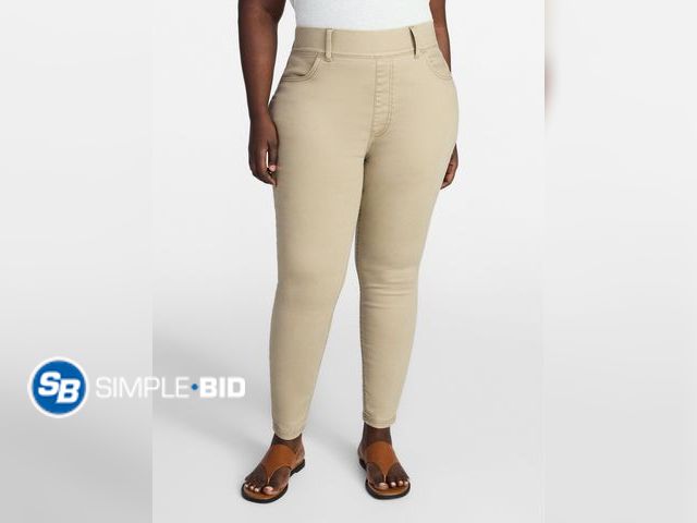 Lot 58-65334 - New Terra &amp; Sky Women's Plus Size Pull On High Rise Skinny Jeggings, 28" Inseam, Size 1x (16W-18...