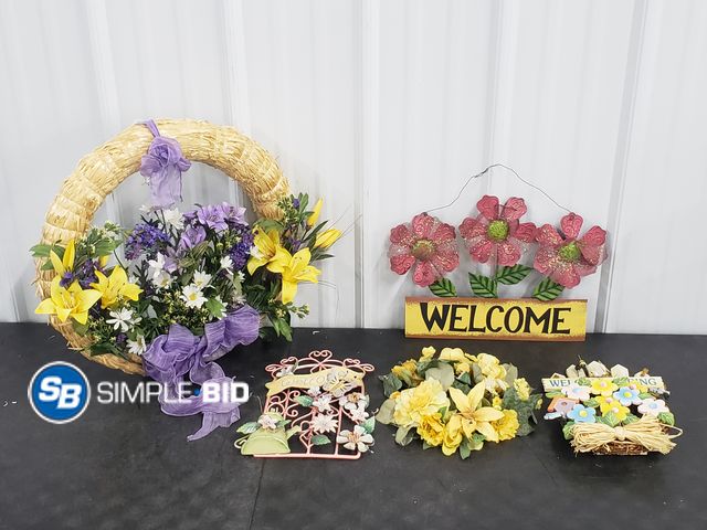 Lot 58-72823 - Lot of Spring Type Decor - Used