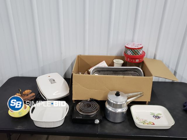 Lot 58-74393 - Lot of KITCHEN accessories and more - including Pans, Corningware, Decor and much more - used but in...