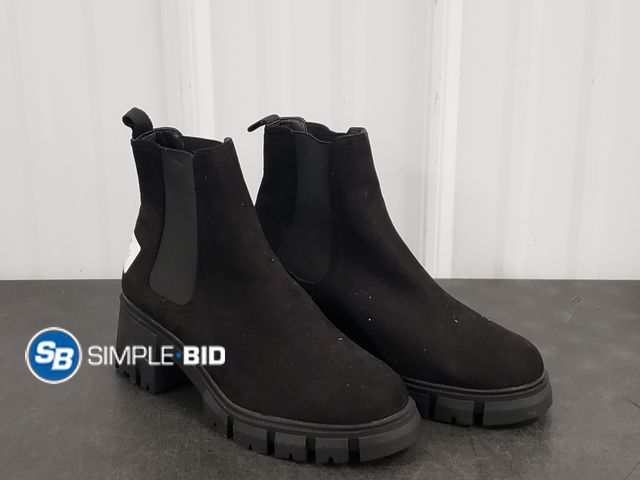 Lot 58-77809 - Women's Mid size Glaze Boots - SIZE 9 - used but in good condition